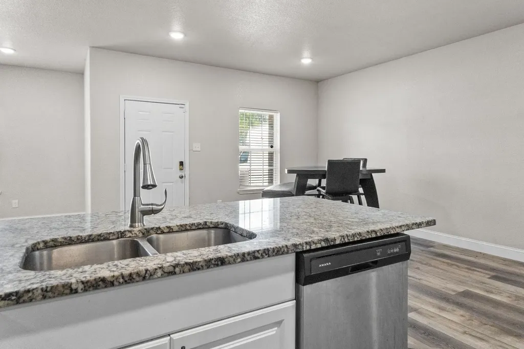 850 E Harvey Avenue Fort Worth TX 76104