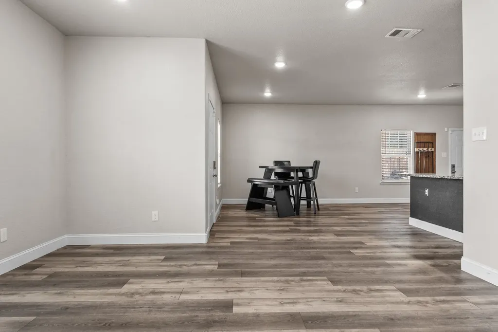 850 E Harvey Avenue Fort Worth TX 76104