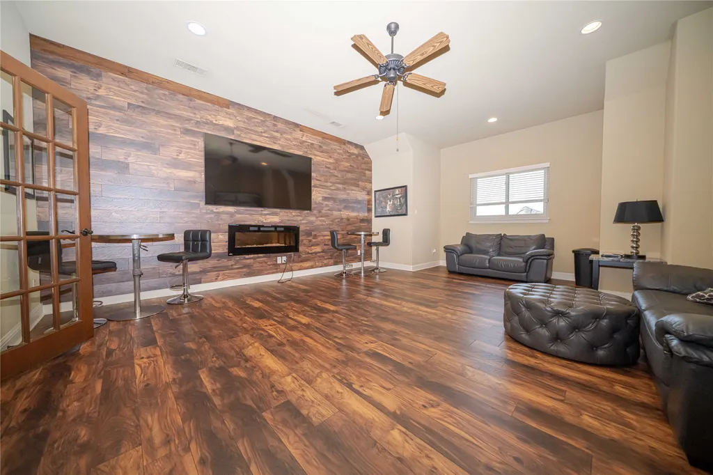 7913 Forest View Court North Richland Hills TX 76182