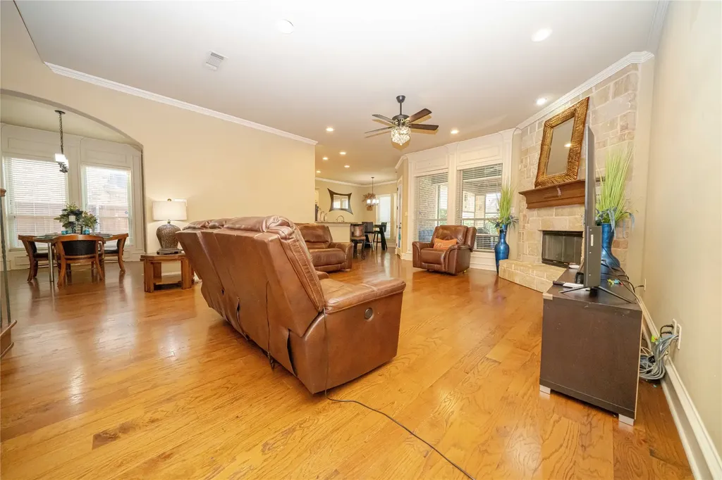 7913 Forest View Court North Richland Hills TX 76182