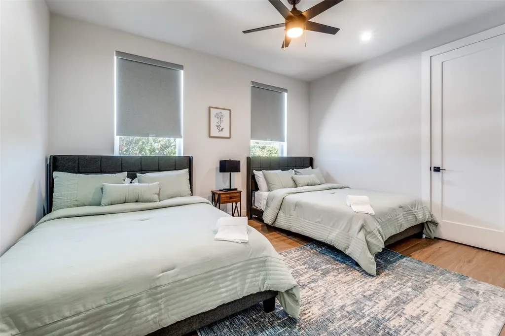 809 Bayonne Street Dallas TX 75212