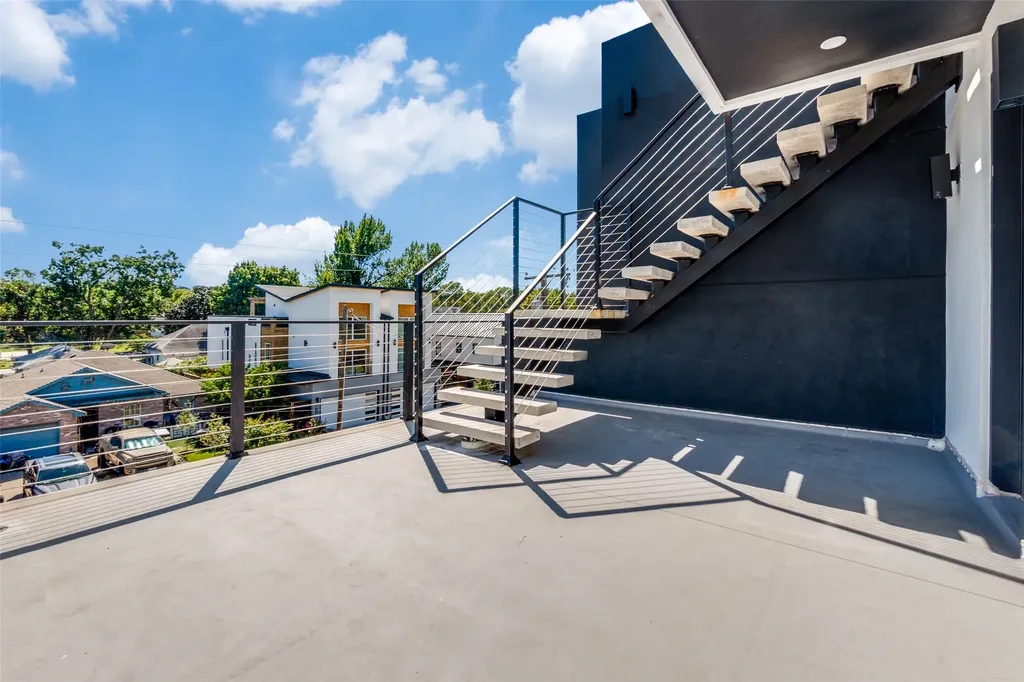 809 Bayonne Street Dallas TX 75212