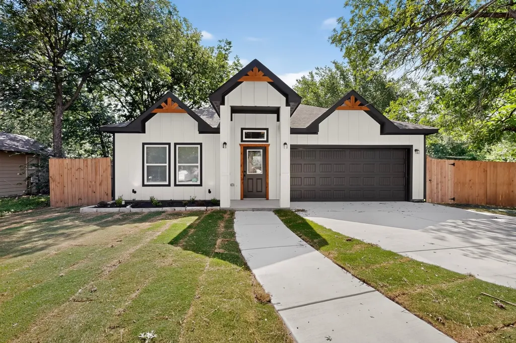724 N Clements Street Gainesville TX 76240