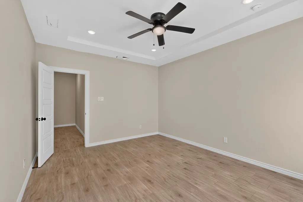 724 N Clements Street Gainesville TX 76240