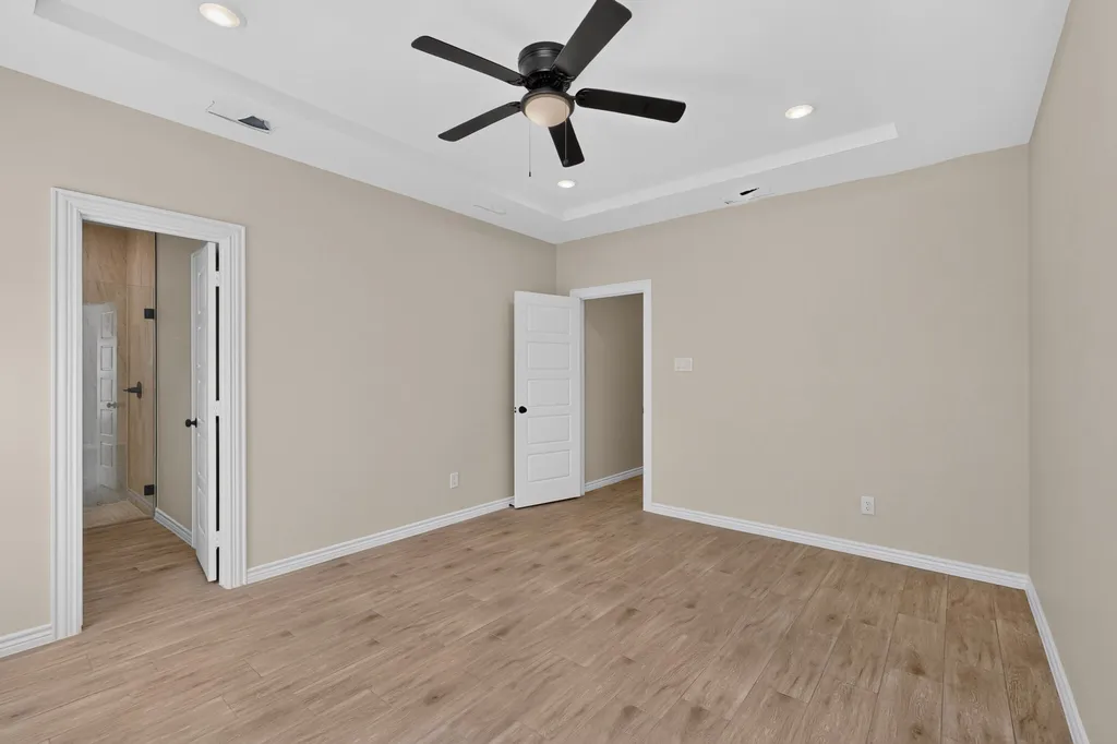 724 N Clements Street Gainesville TX 76240