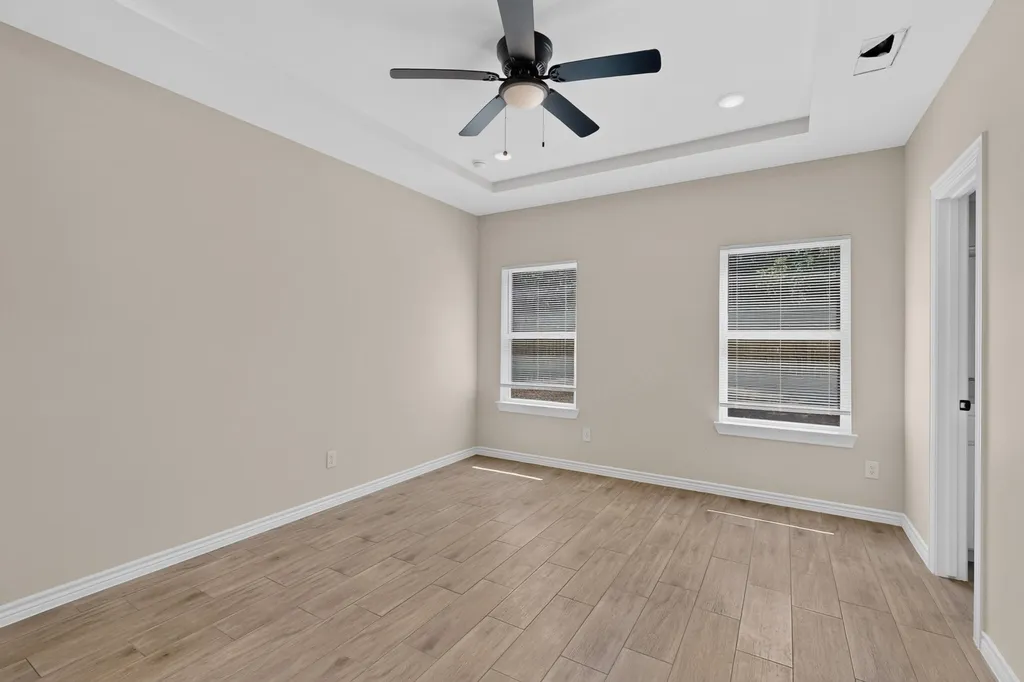 724 N Clements Street Gainesville TX 76240