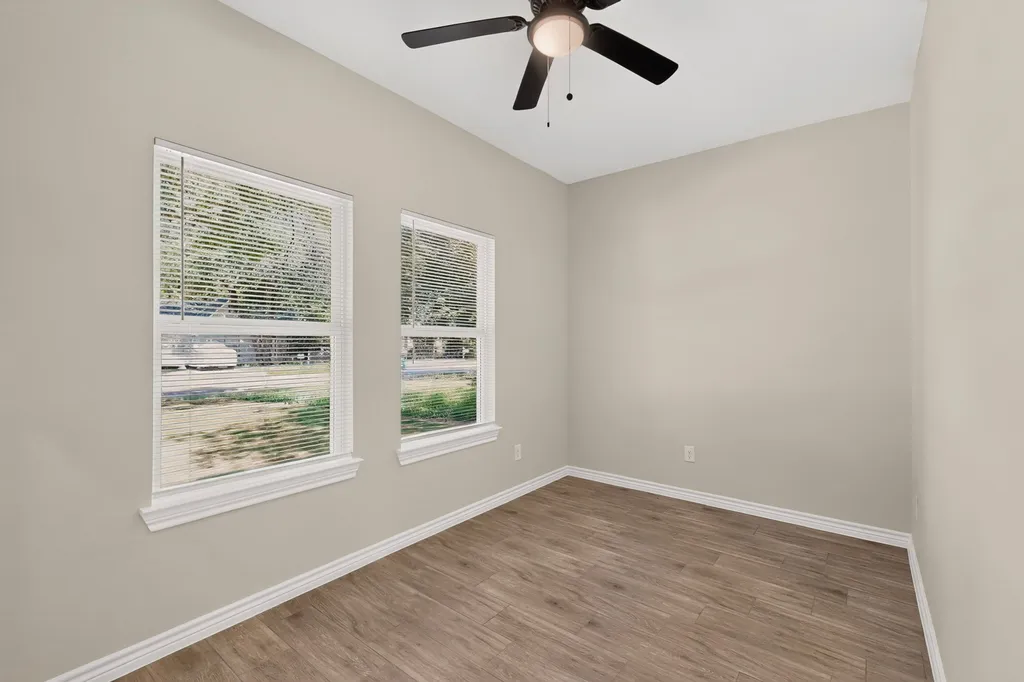 724 N Clements Street Gainesville TX 76240