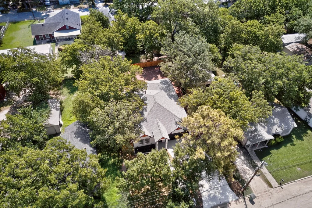 724 N Clements Street Gainesville TX 76240