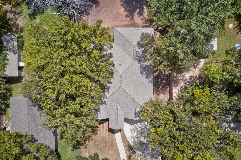 724 N Clements Street Gainesville TX 76240