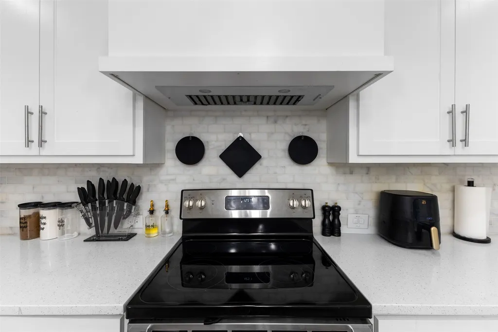 2107 Cole Street Mabank TX 75147