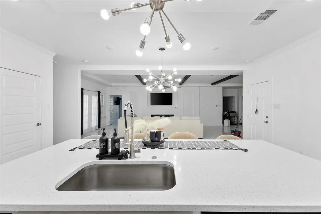 2107 Cole Street Mabank TX 75147
