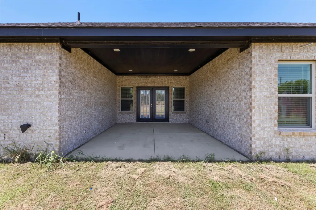2107 Cole Street Mabank TX 75147