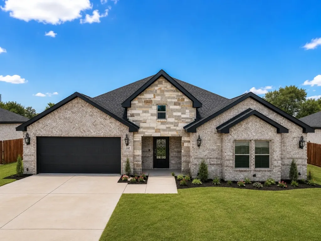 2107 Cole Street Mabank TX 75147