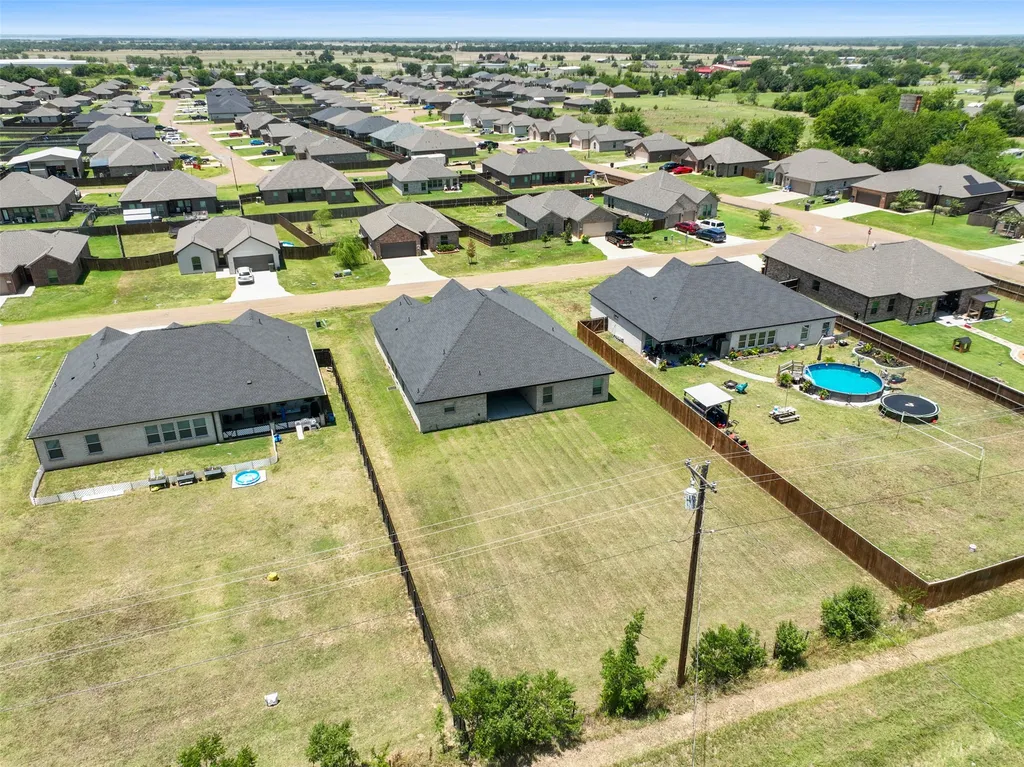 2107 Cole Street Mabank TX 75147