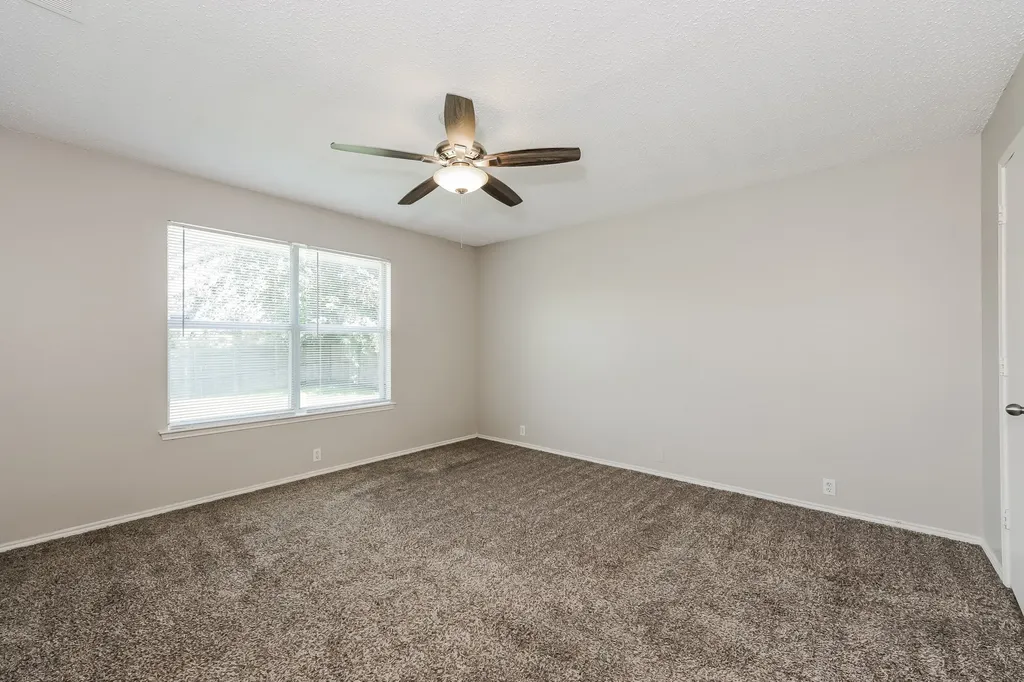 1600 Shady Shores Drive Glenn Heights TX 75154