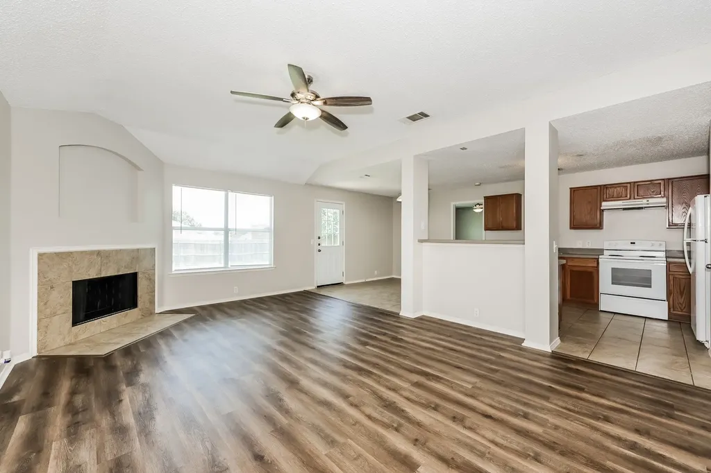 1600 Shady Shores Drive Glenn Heights TX 75154