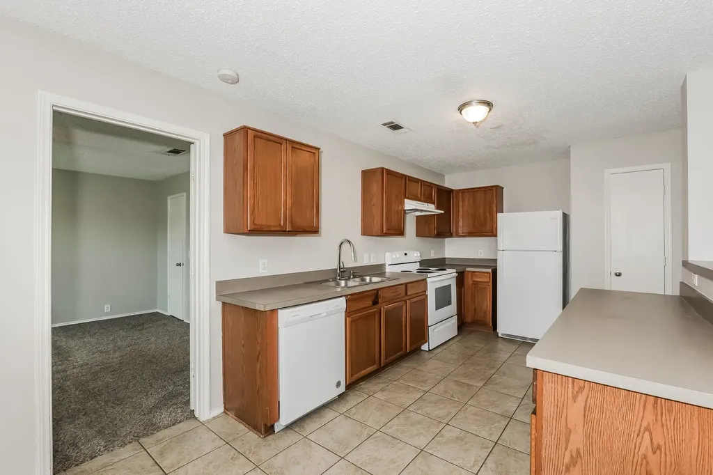 1600 Shady Shores Drive Glenn Heights TX 75154