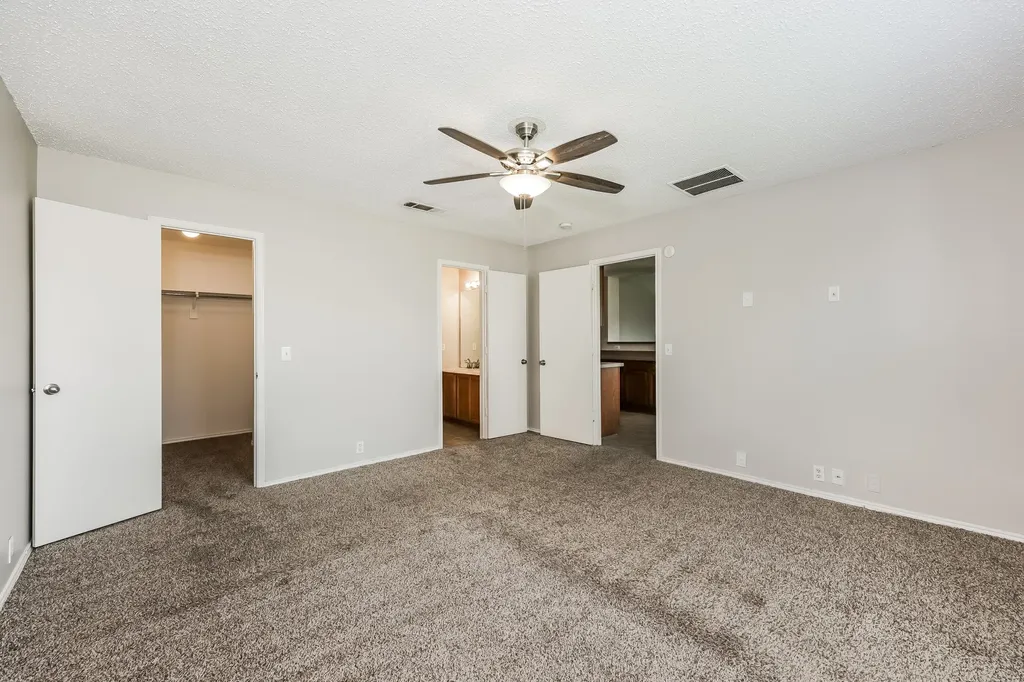 1600 Shady Shores Drive Glenn Heights TX 75154