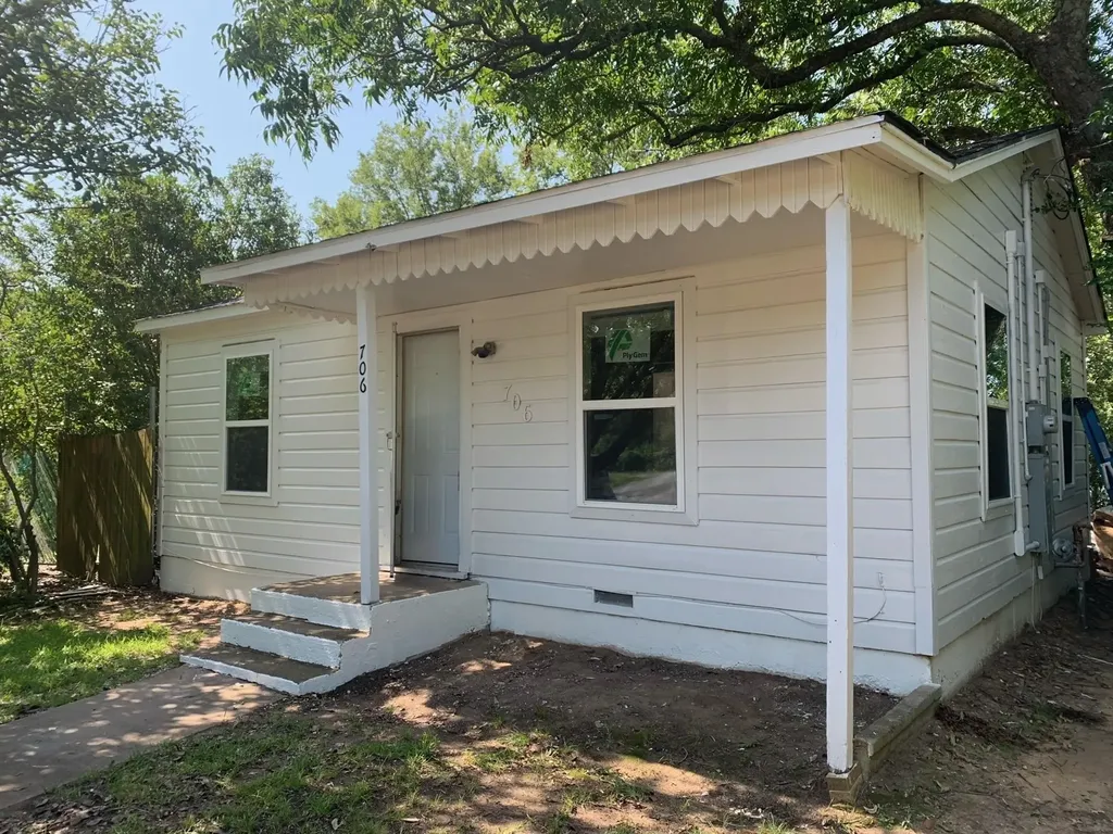706 E Acheson Road Denison TX 75021