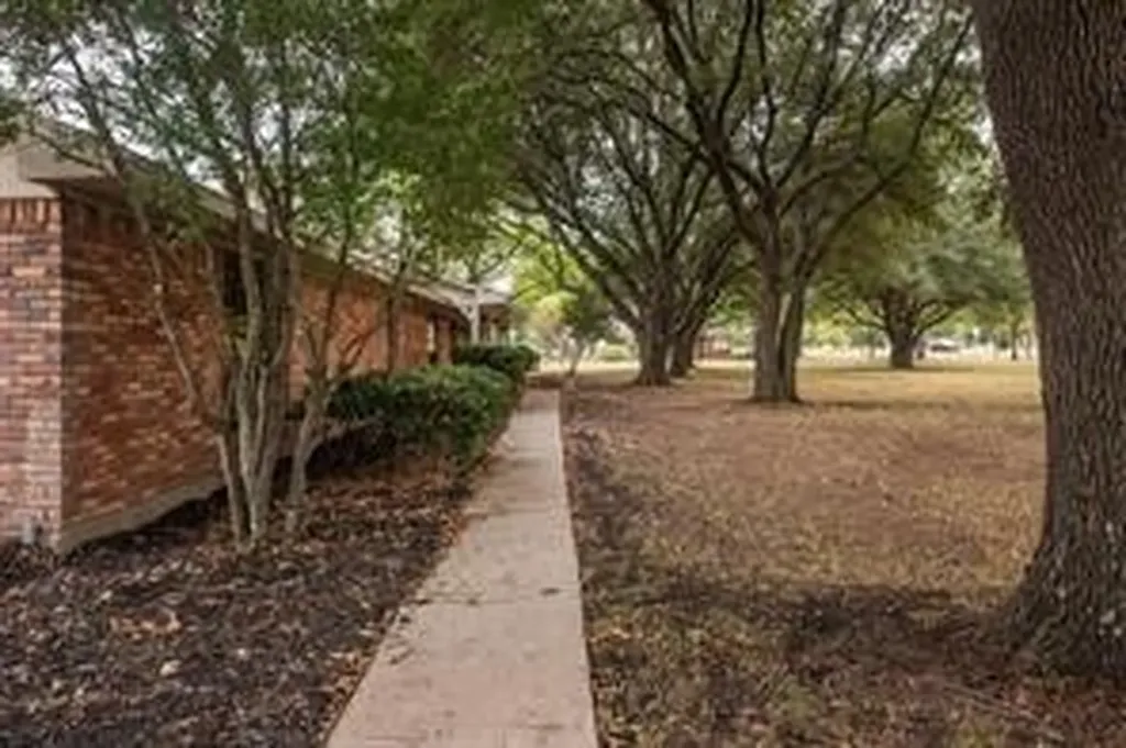 1850 Rock Ridge Road Lucas TX 75002