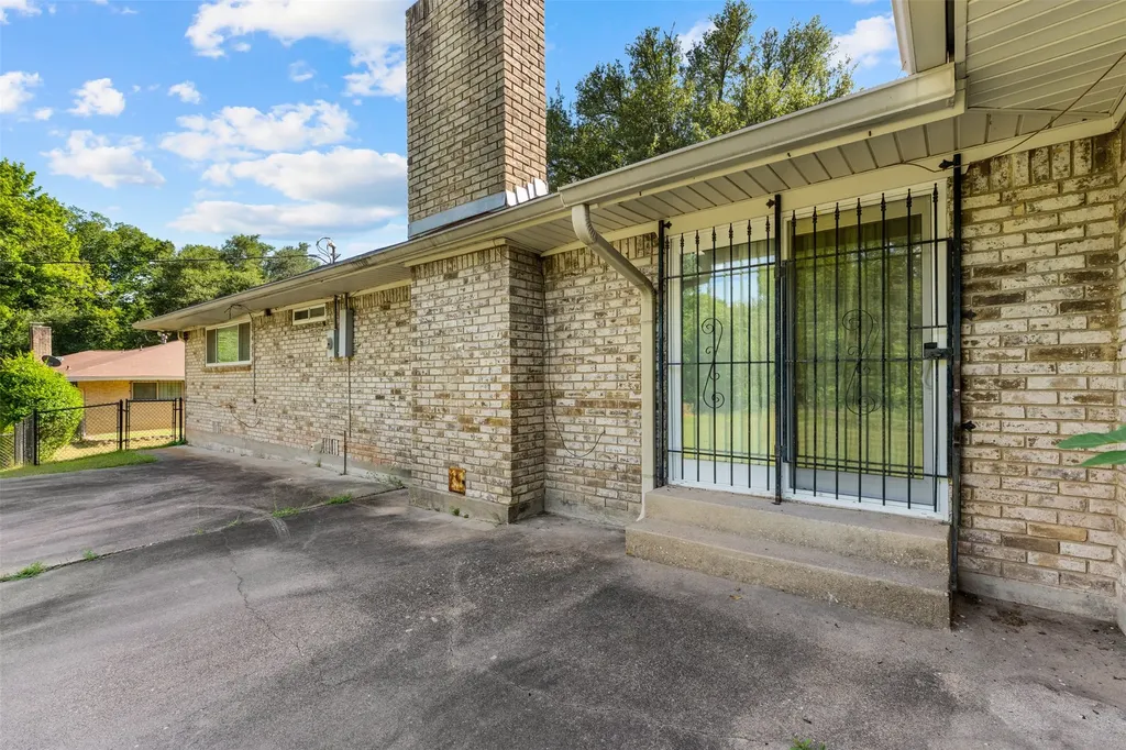 708 Fonville Drive Marlin TX 76661