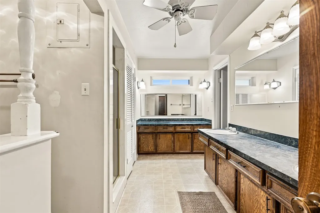 708 Fonville Drive Marlin TX 76661
