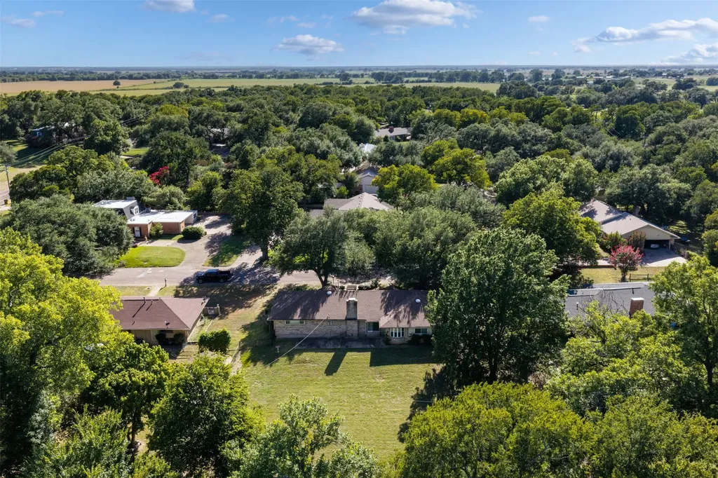 708 Fonville Drive Marlin TX 76661