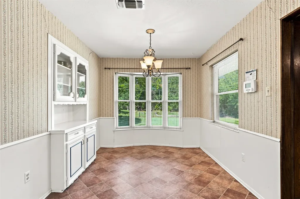 708 Fonville Drive Marlin TX 76661