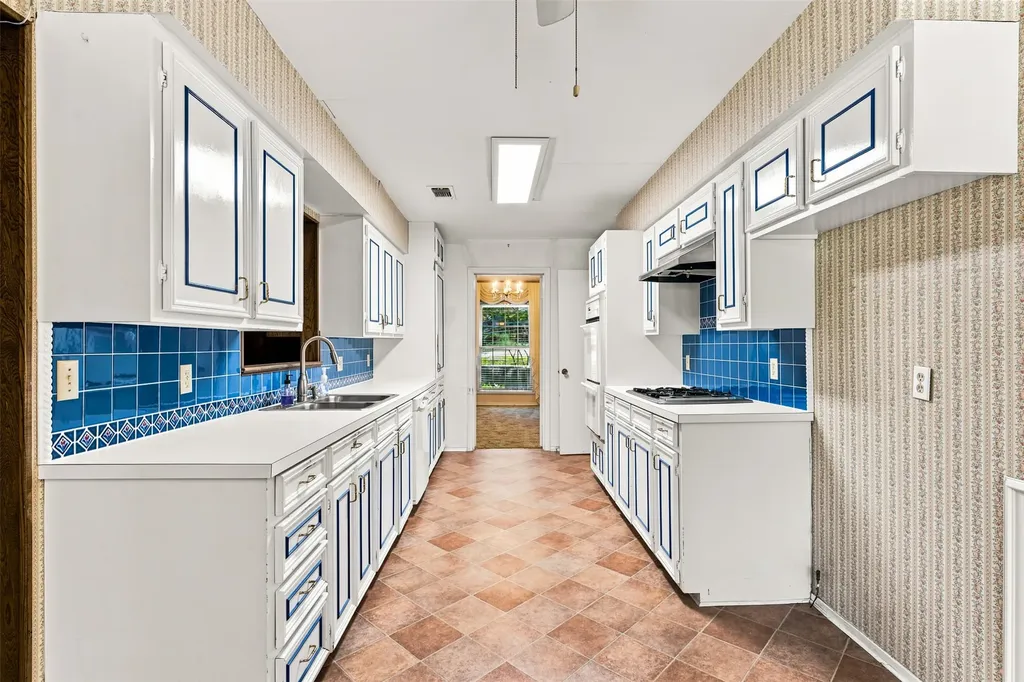 708 Fonville Drive Marlin TX 76661