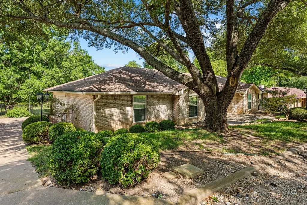 708 Fonville Drive Marlin TX 76661