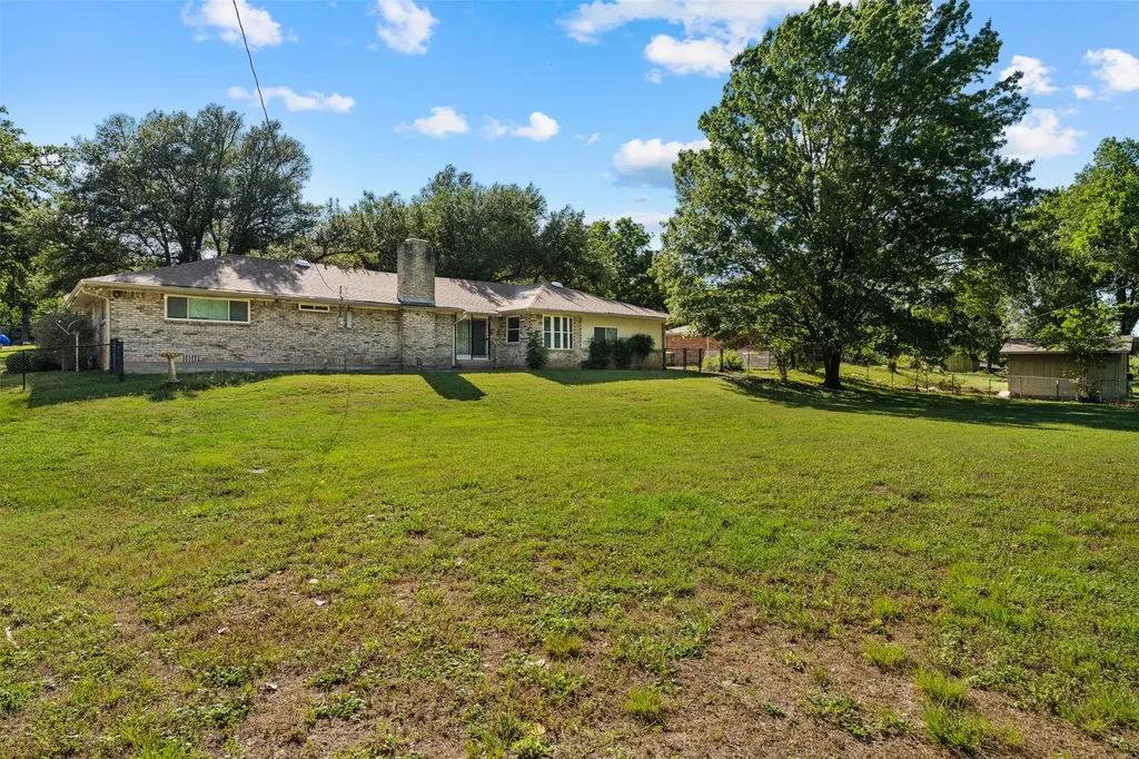 708 Fonville Drive Marlin TX 76661