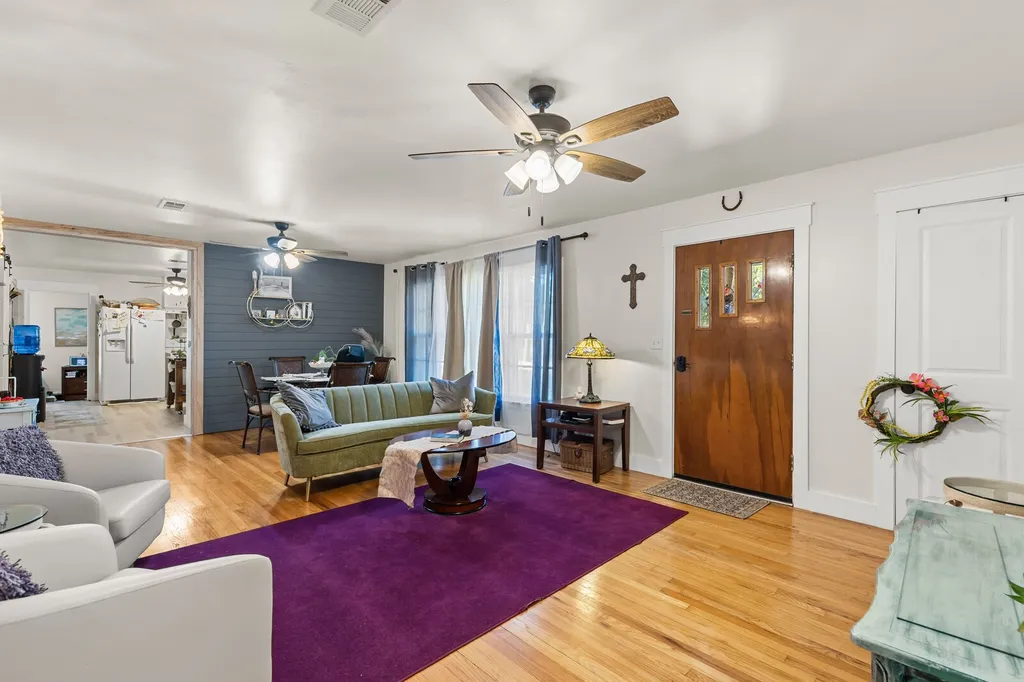413 S Tyler Street Mcgregor TX 76657