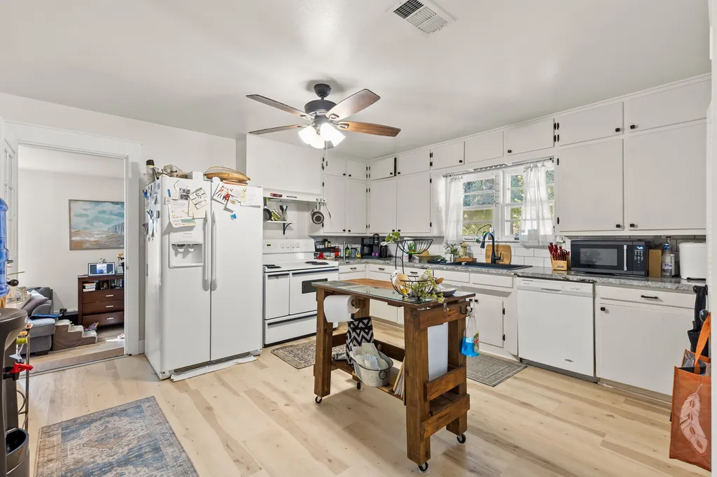 413 S Tyler Street Mcgregor TX 76657