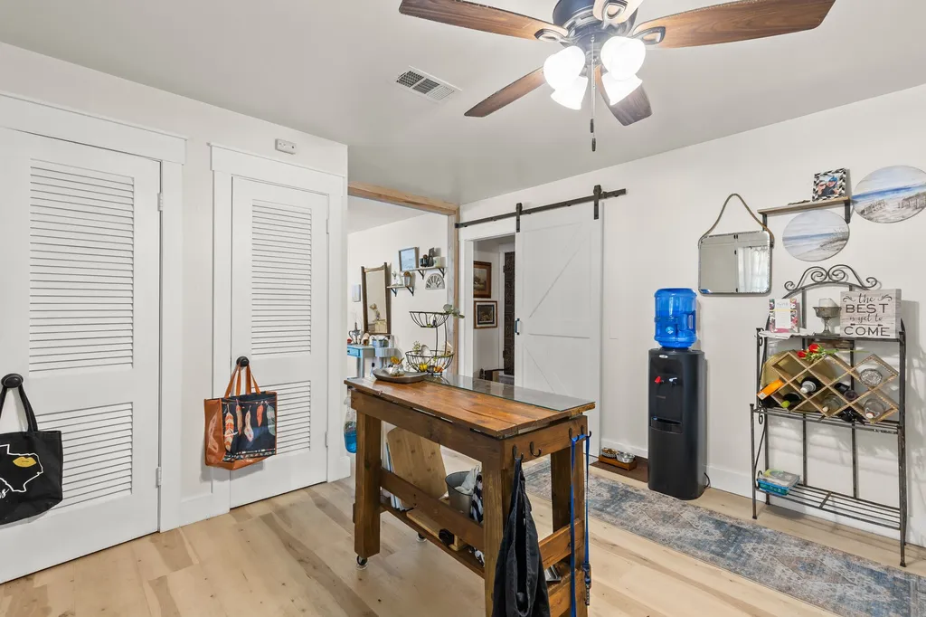 413 S Tyler Street Mcgregor TX 76657