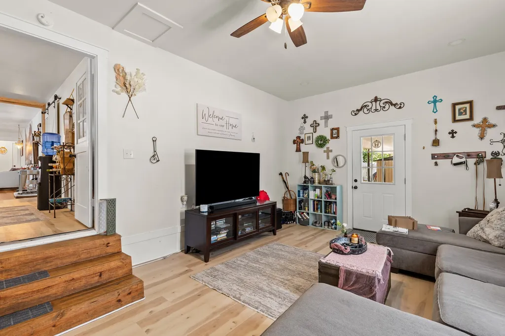 413 S Tyler Street Mcgregor TX 76657