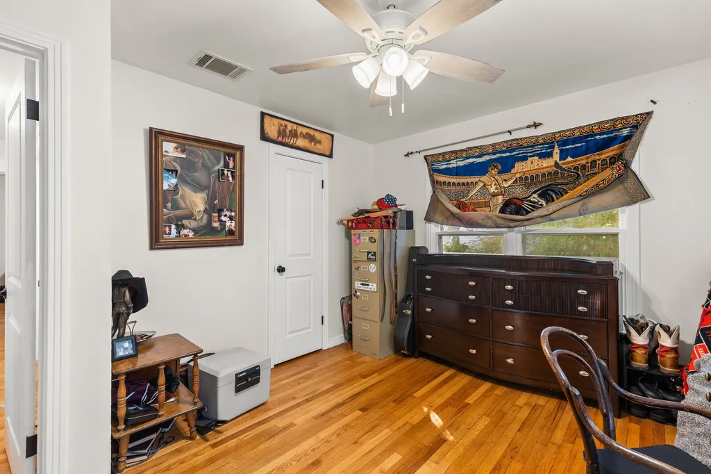 413 S Tyler Street Mcgregor TX 76657