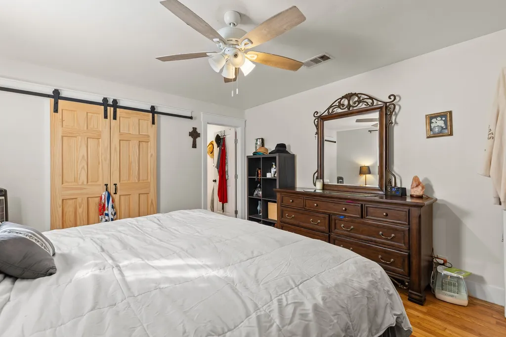 413 S Tyler Street Mcgregor TX 76657