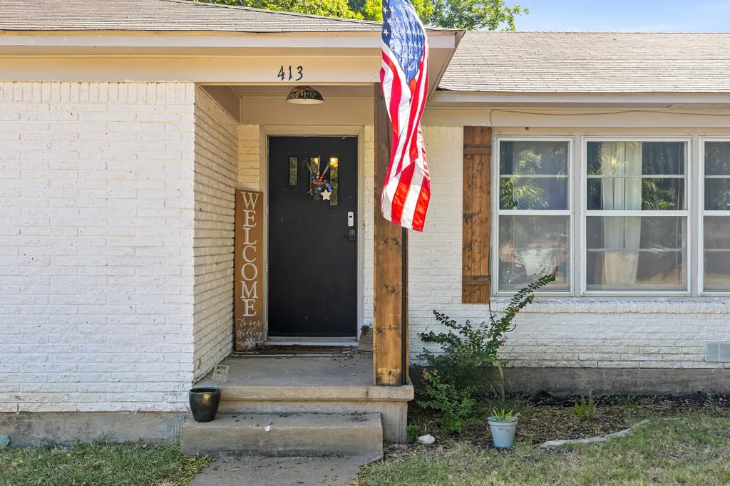 413 S Tyler Street Mcgregor TX 76657