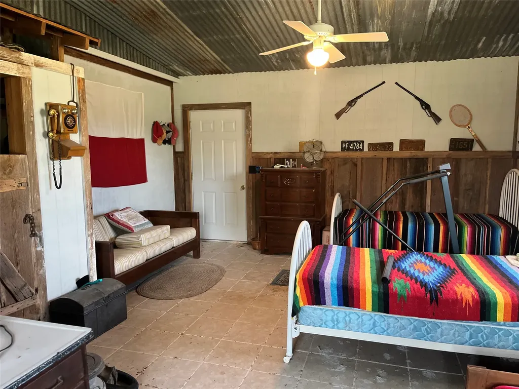 895 County Road 2480 Hico TX 76457