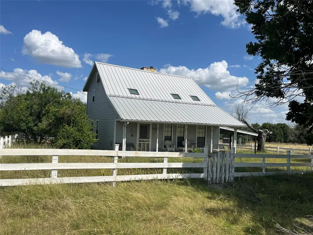 895 County Road 2480 Hico TX 76457