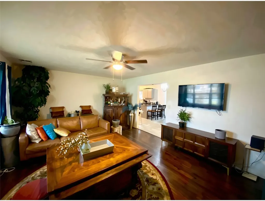 514 NE 4th Street Grand Prairie TX 75050