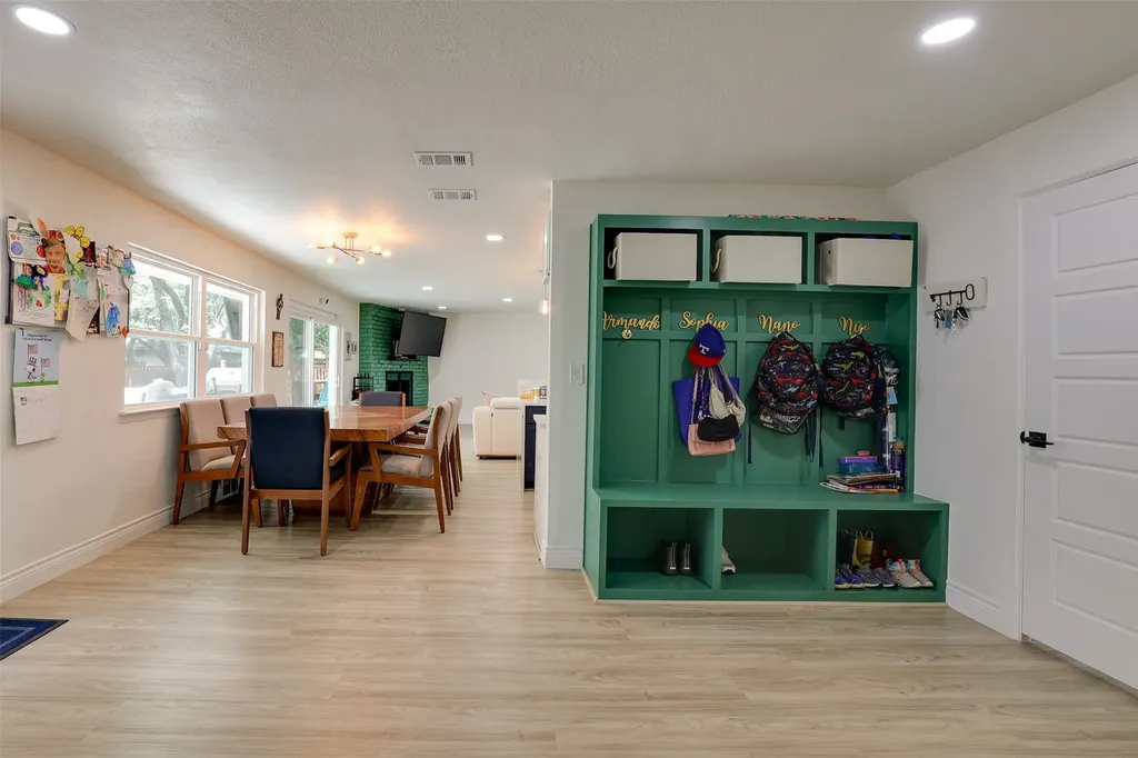 3631 Coral Gables Drive Dallas TX 75229
