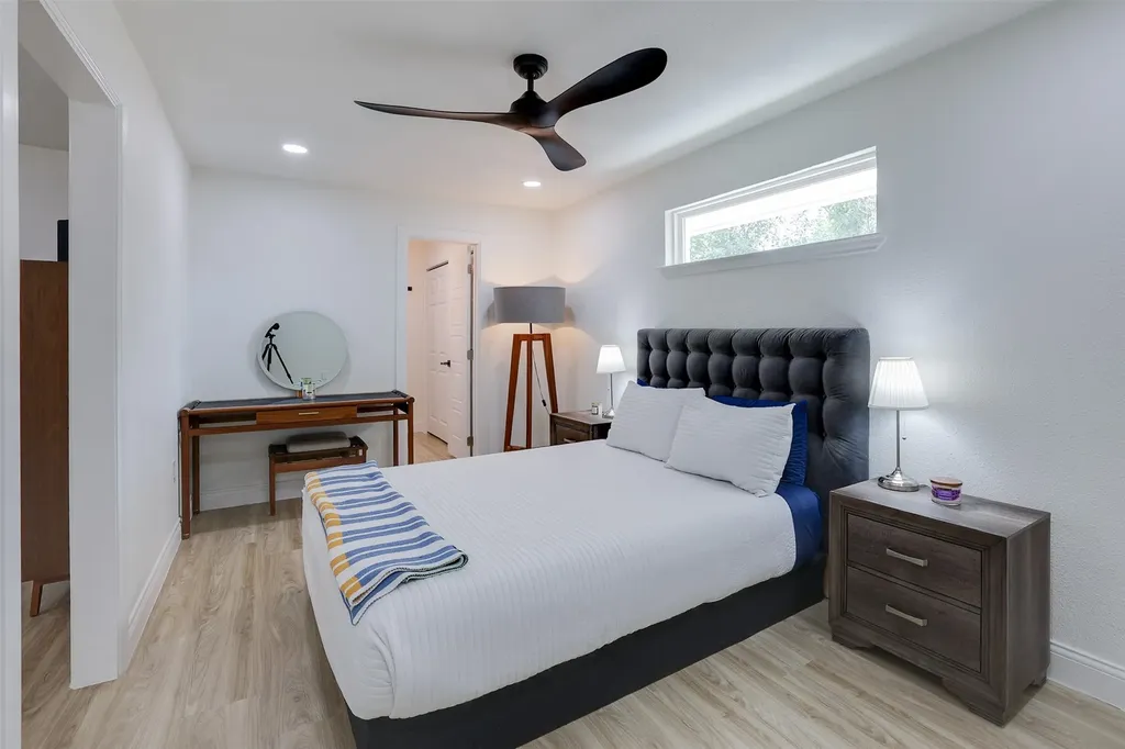 3631 Coral Gables Drive Dallas TX 75229