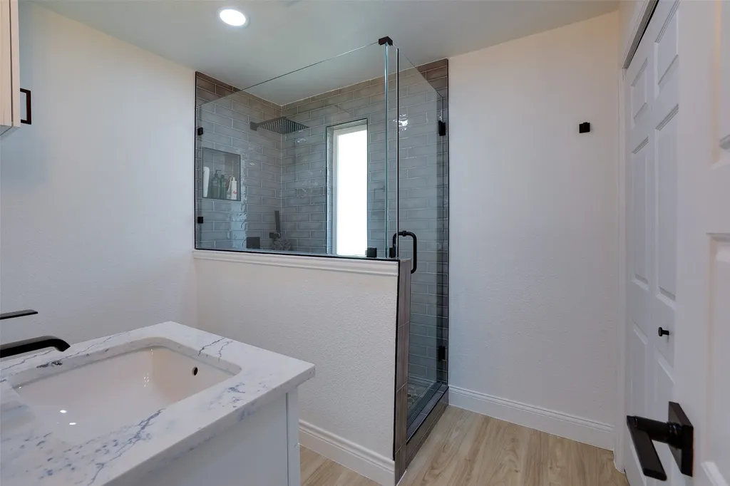 3631 Coral Gables Drive Dallas TX 75229