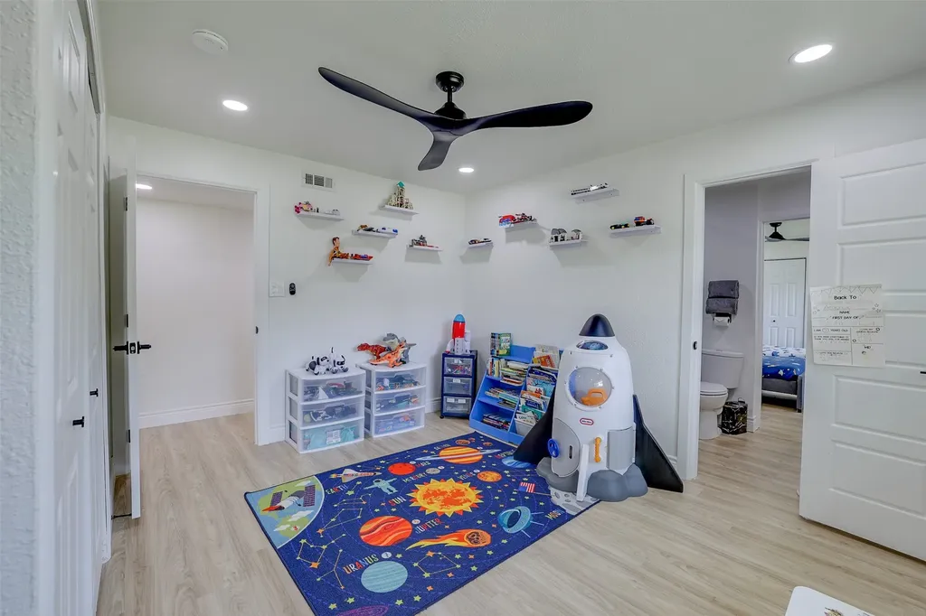3631 Coral Gables Drive Dallas TX 75229