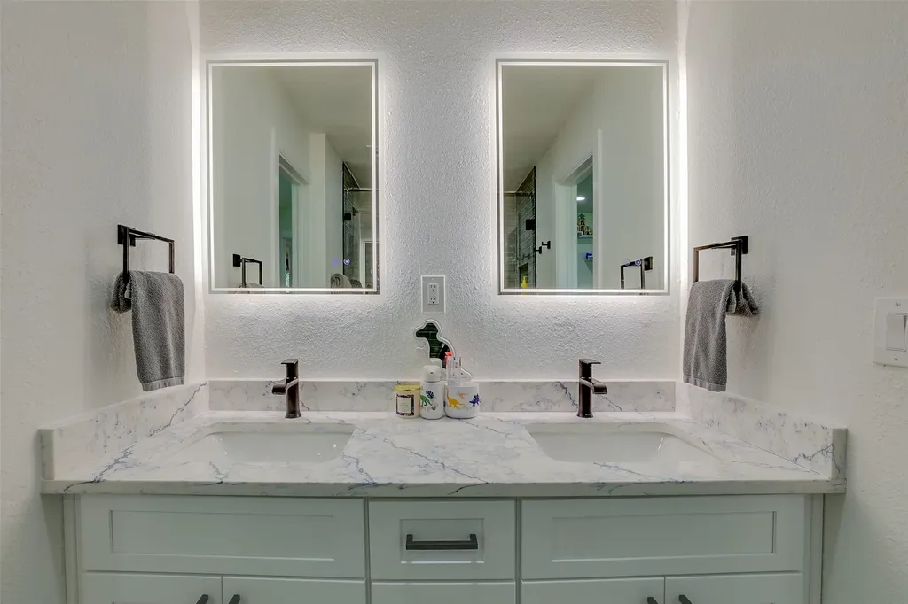 3631 Coral Gables Drive Dallas TX 75229