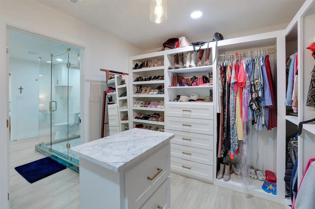 3631 Coral Gables Drive Dallas TX 75229