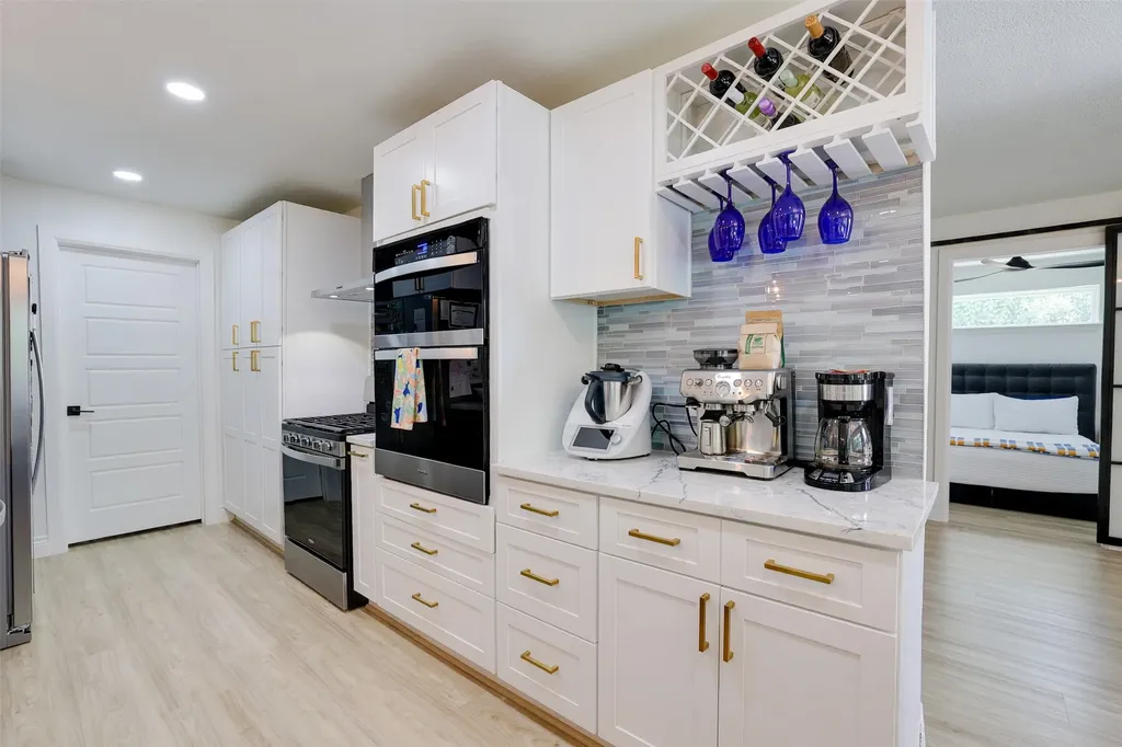 3631 Coral Gables Drive Dallas TX 75229
