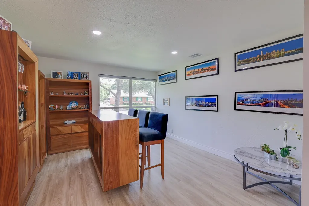 3631 Coral Gables Drive Dallas TX 75229