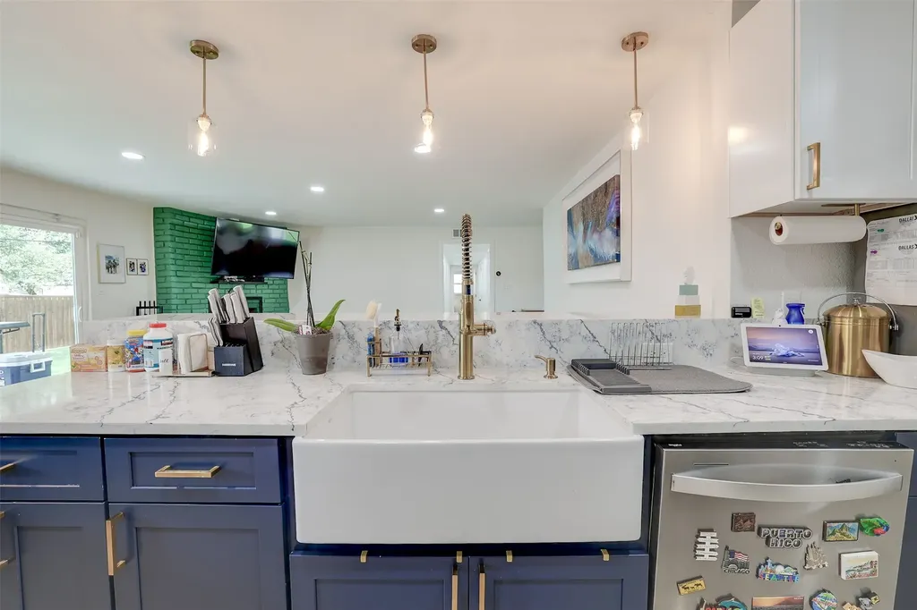 3631 Coral Gables Drive Dallas TX 75229